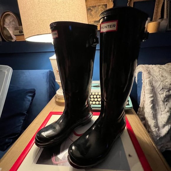 Hunter Shoes - Women's Tall Glossy Black Hunter Rainboots, Size 7, Wide Calf